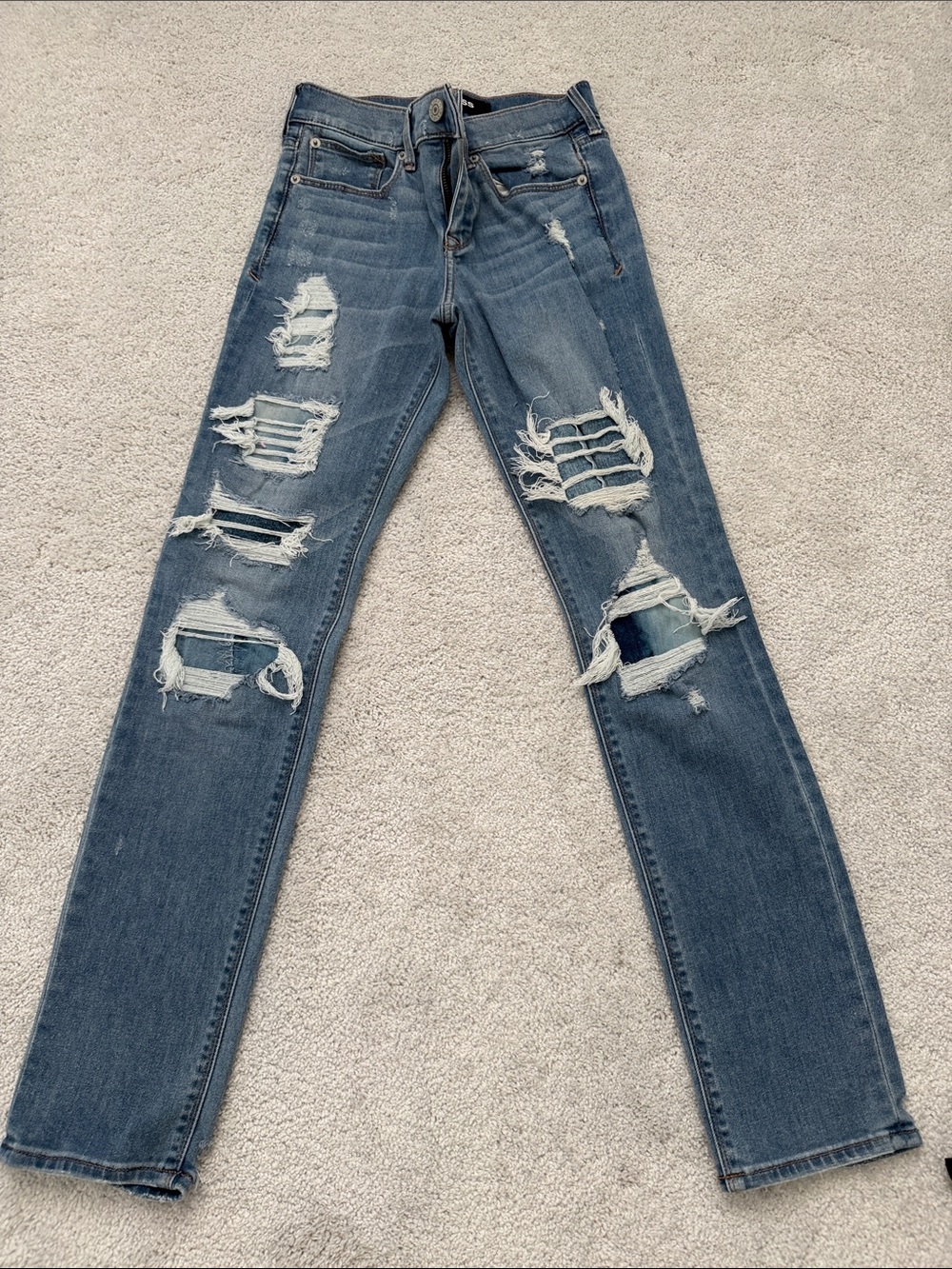 Express Women’s Skinny cropped Distressed Jeans - Blue mid rise